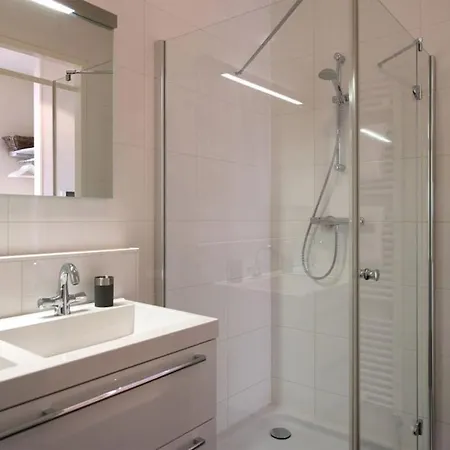 Appartamento Modern Overlooking The Harbor