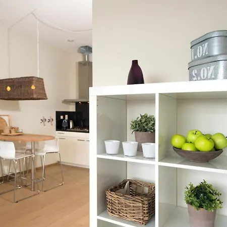 Modern Overlooking The Harbor شقة