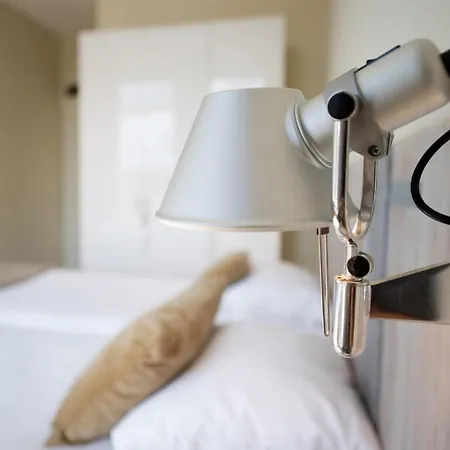 شقة Modern Overlooking The Harbor