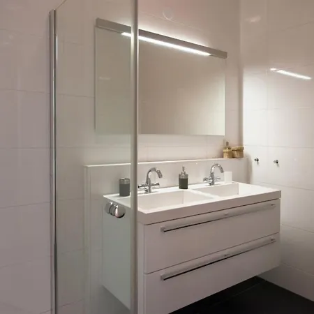 Modern Overlooking The Harbor *